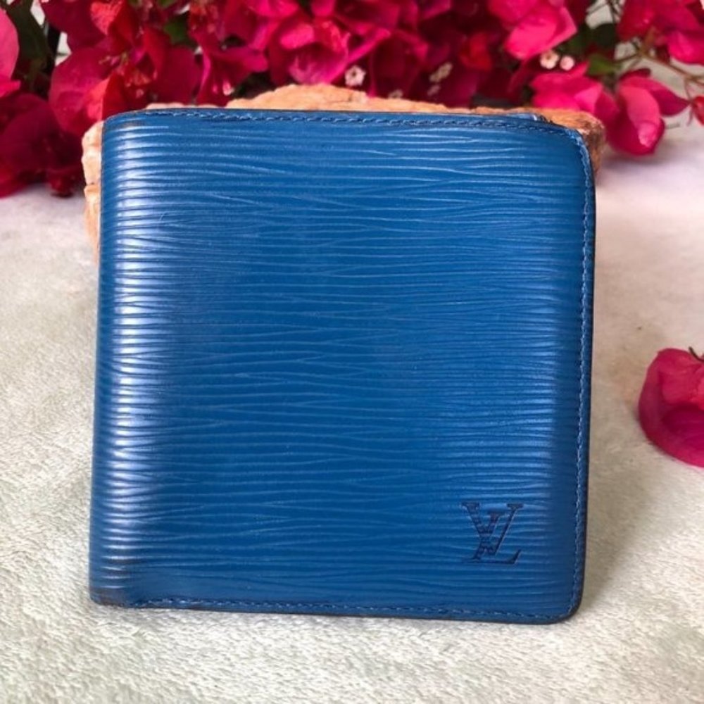LOUIS VUITTON Epi Portes Billets 2 Cartes ID Holder Blue M10912